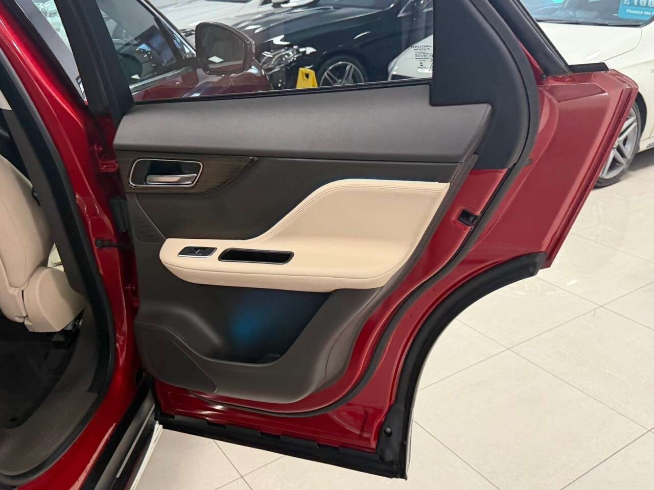 2016 JAGUAR F-PACE 2016 JAGUAR F-PACE