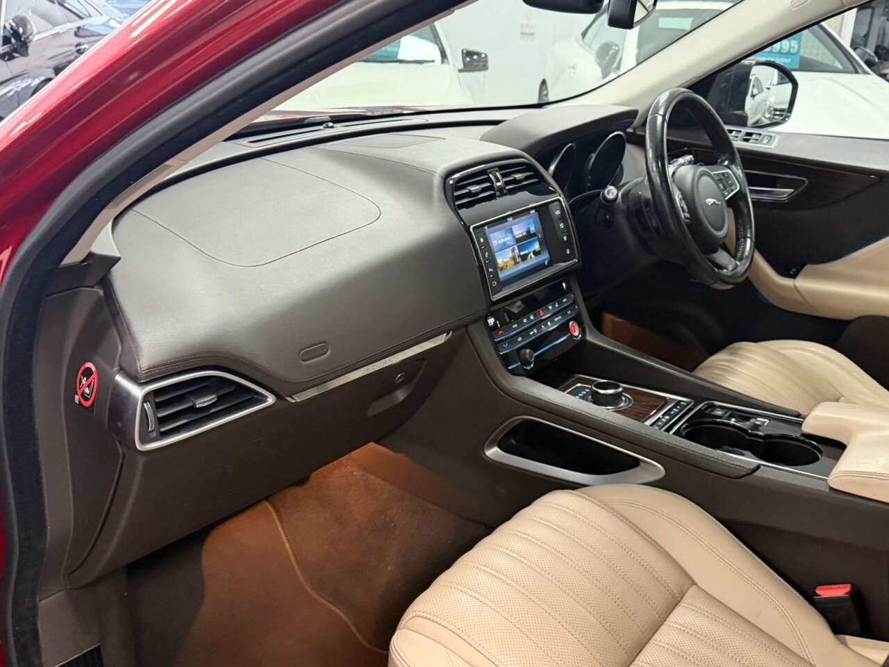 2016 JAGUAR F-PACE 2016 JAGUAR F-PACE