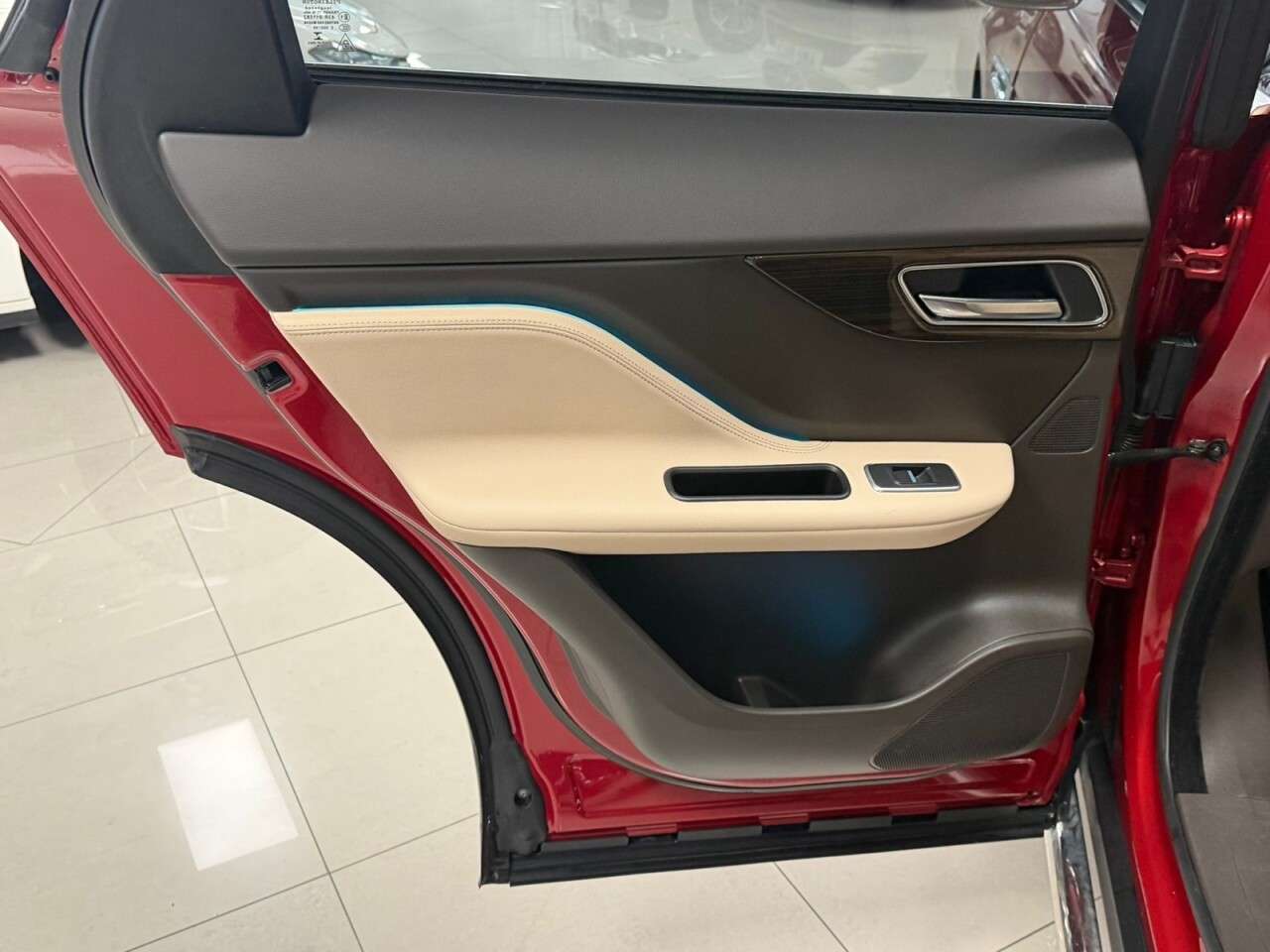 2016 JAGUAR F-PACE 2016 JAGUAR F-PACE