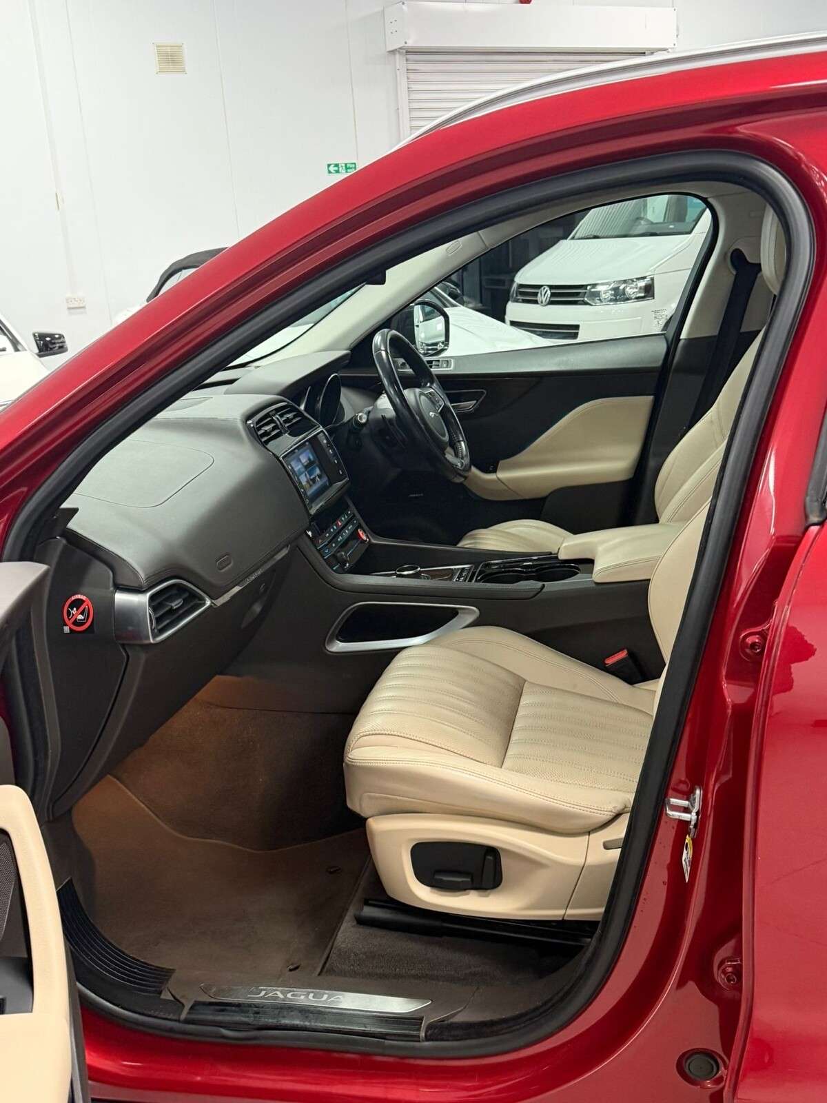 2016 JAGUAR F-PACE 2016 JAGUAR F-PACE