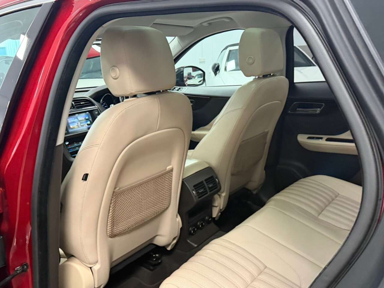 2016 JAGUAR F-PACE 2016 JAGUAR F-PACE