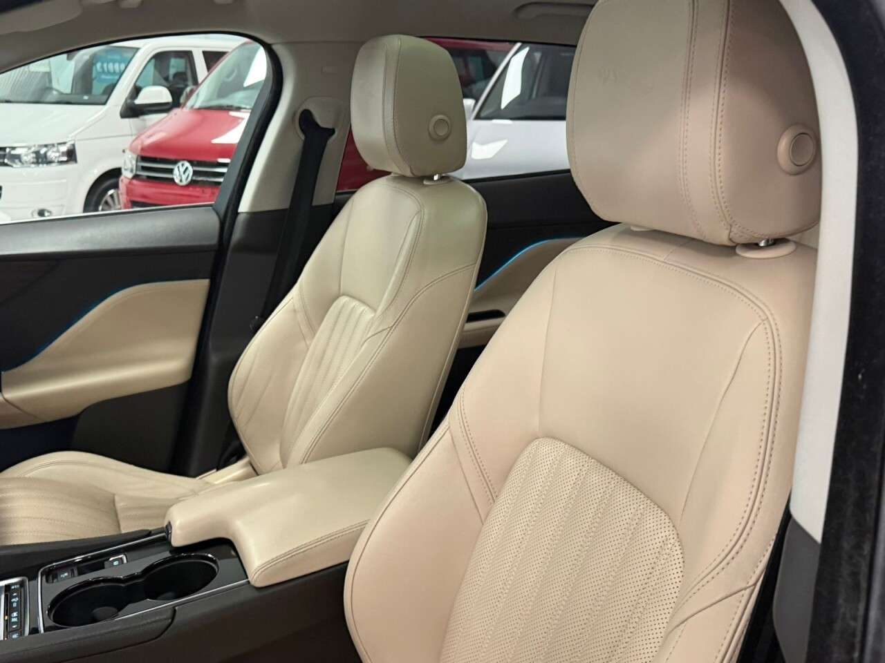 2016 JAGUAR F-PACE 2016 JAGUAR F-PACE