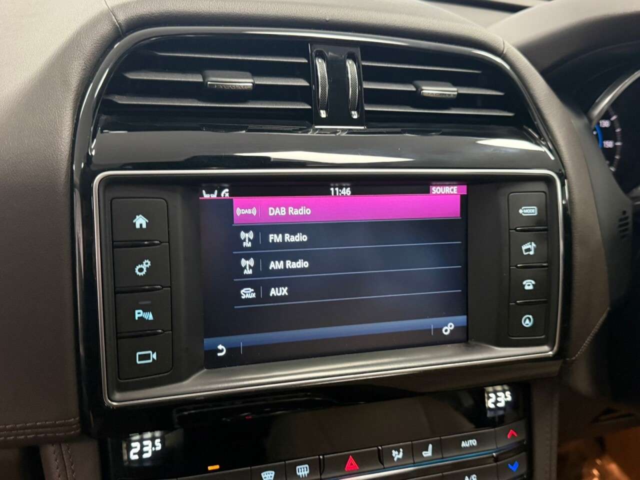 2016 JAGUAR F-PACE 2016 JAGUAR F-PACE