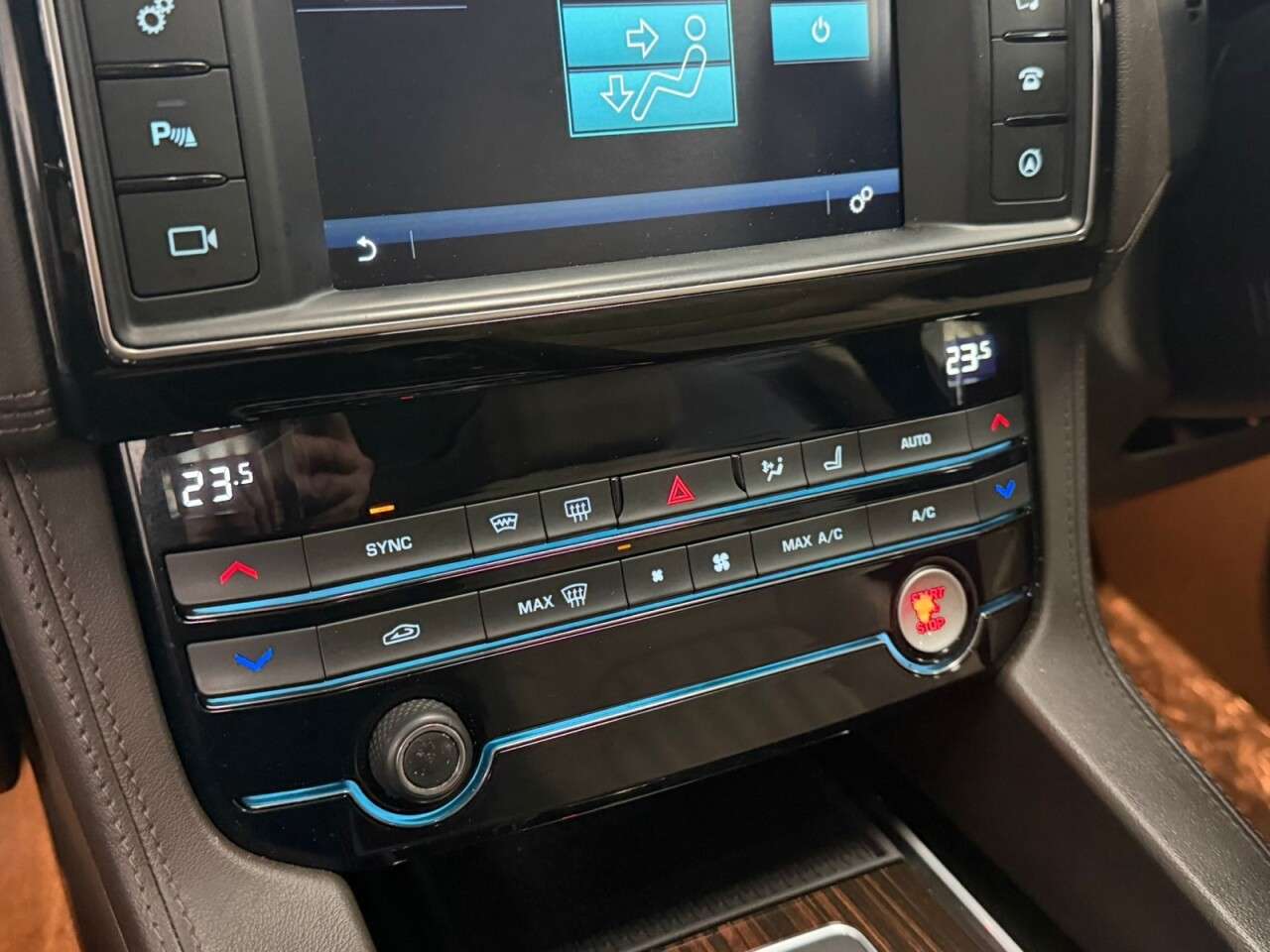 2016 JAGUAR F-PACE 2016 JAGUAR F-PACE