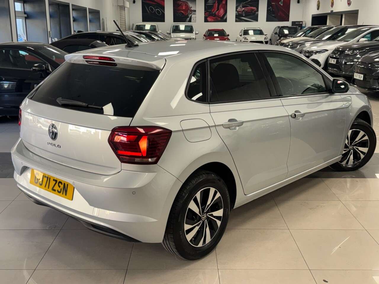 A 2021 VOLKSWAGEN POLO 1.0 TSI Match Hatchback 5dr Petrol DSG Euro 6 (s/s) (95 ps) STUNNING AUTOMA A 2021 VOLKSWAGEN POLO 1.0 TSI Match Hatchback 5dr Petrol DSG Euro 6 (s/s) (95 ps) STUNNING AUTOMA