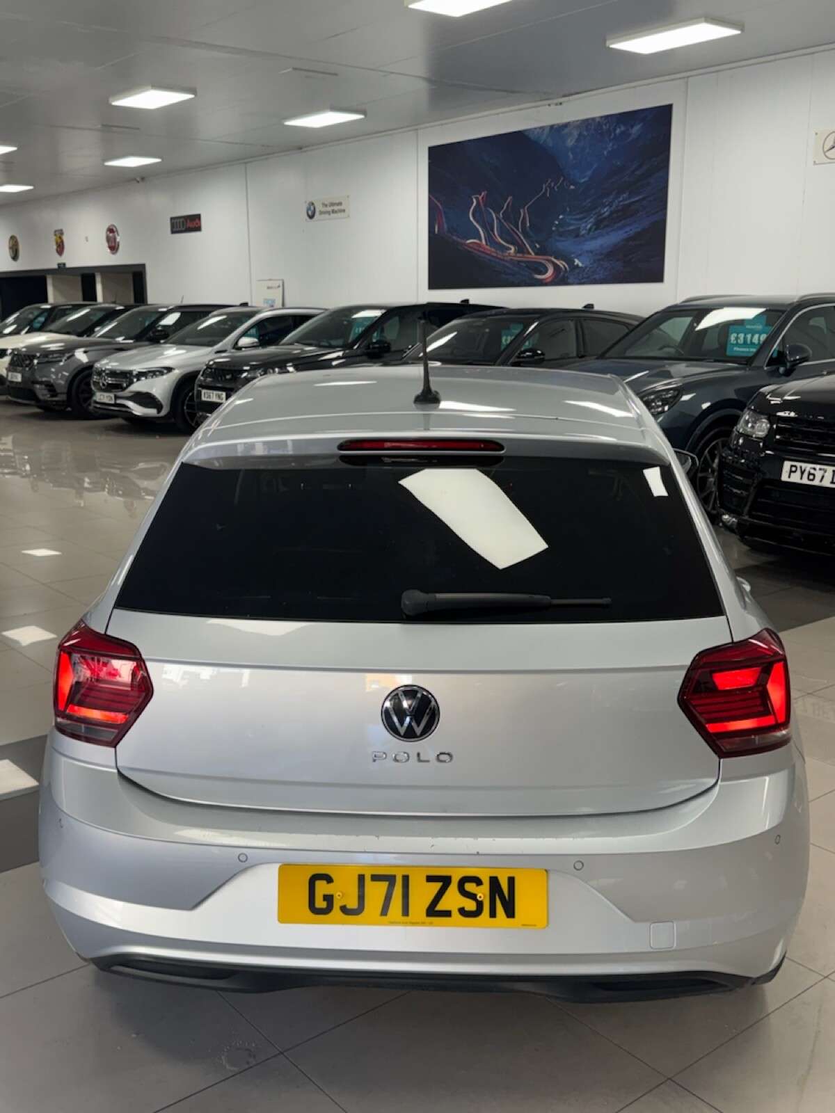 A 2021 VOLKSWAGEN POLO 1.0 TSI Match Hatchback 5dr Petrol DSG Euro 6 (s/s) (95 ps) STUNNING AUTOMA A 2021 VOLKSWAGEN POLO 1.0 TSI Match Hatchback 5dr Petrol DSG Euro 6 (s/s) (95 ps) STUNNING AUTOMA
