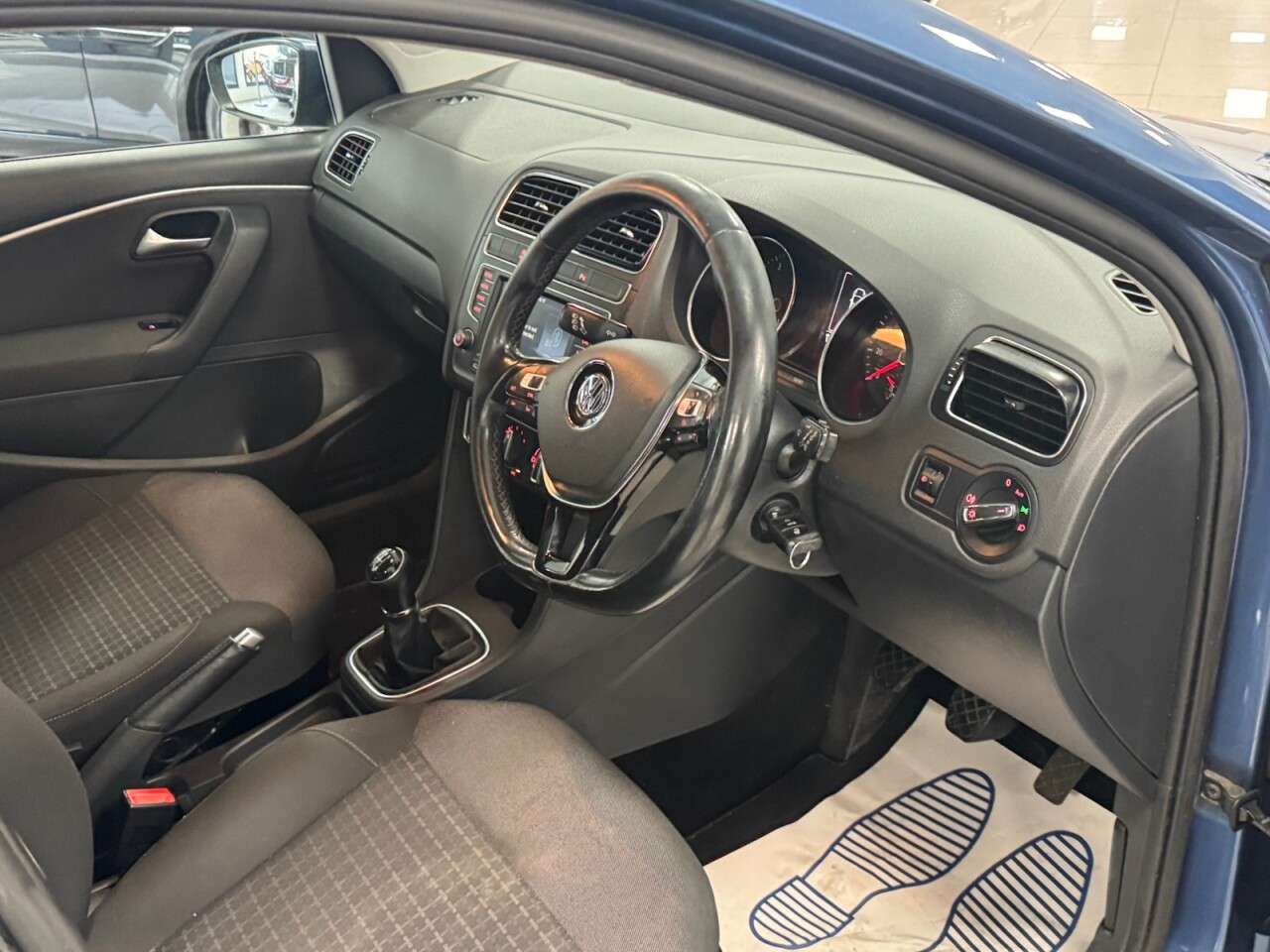 2015 VOLKSWAGEN POLO 2015 VOLKSWAGEN POLO