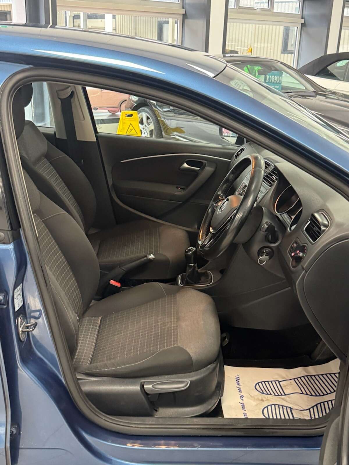 2015 VOLKSWAGEN POLO 2015 VOLKSWAGEN POLO