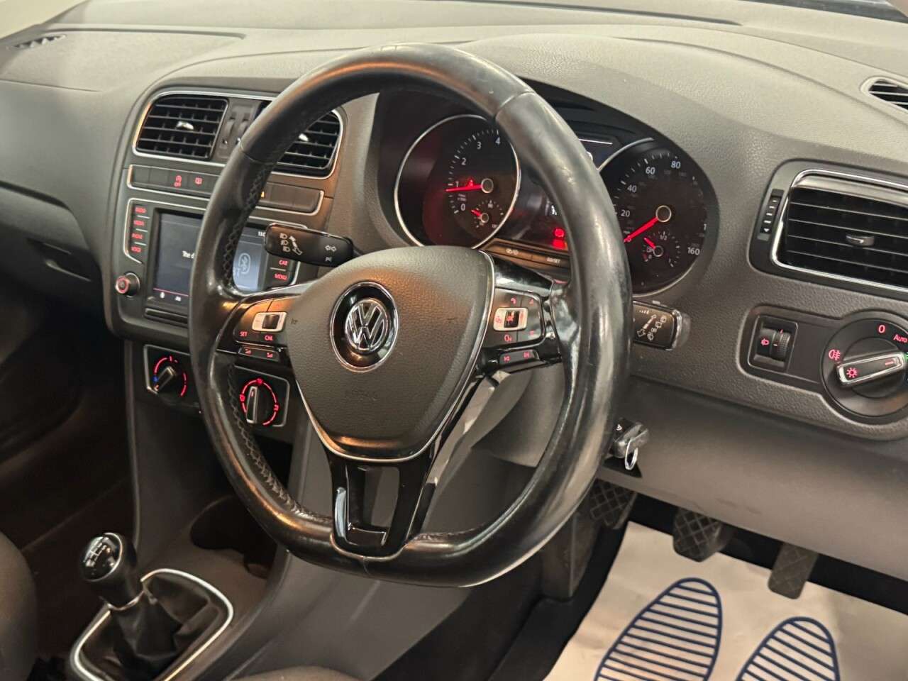 2015 VOLKSWAGEN POLO 2015 VOLKSWAGEN POLO