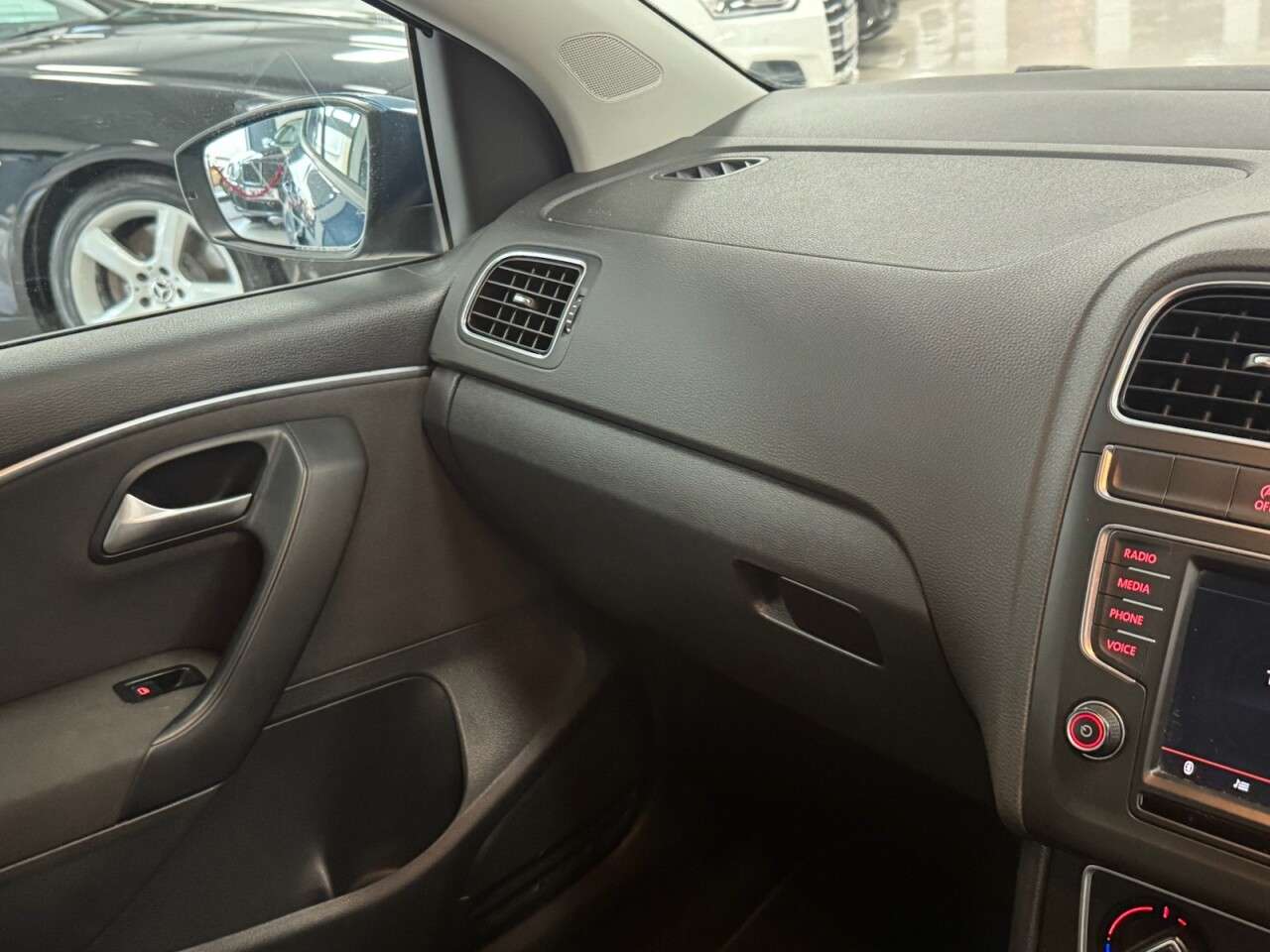 2015 VOLKSWAGEN POLO 2015 VOLKSWAGEN POLO