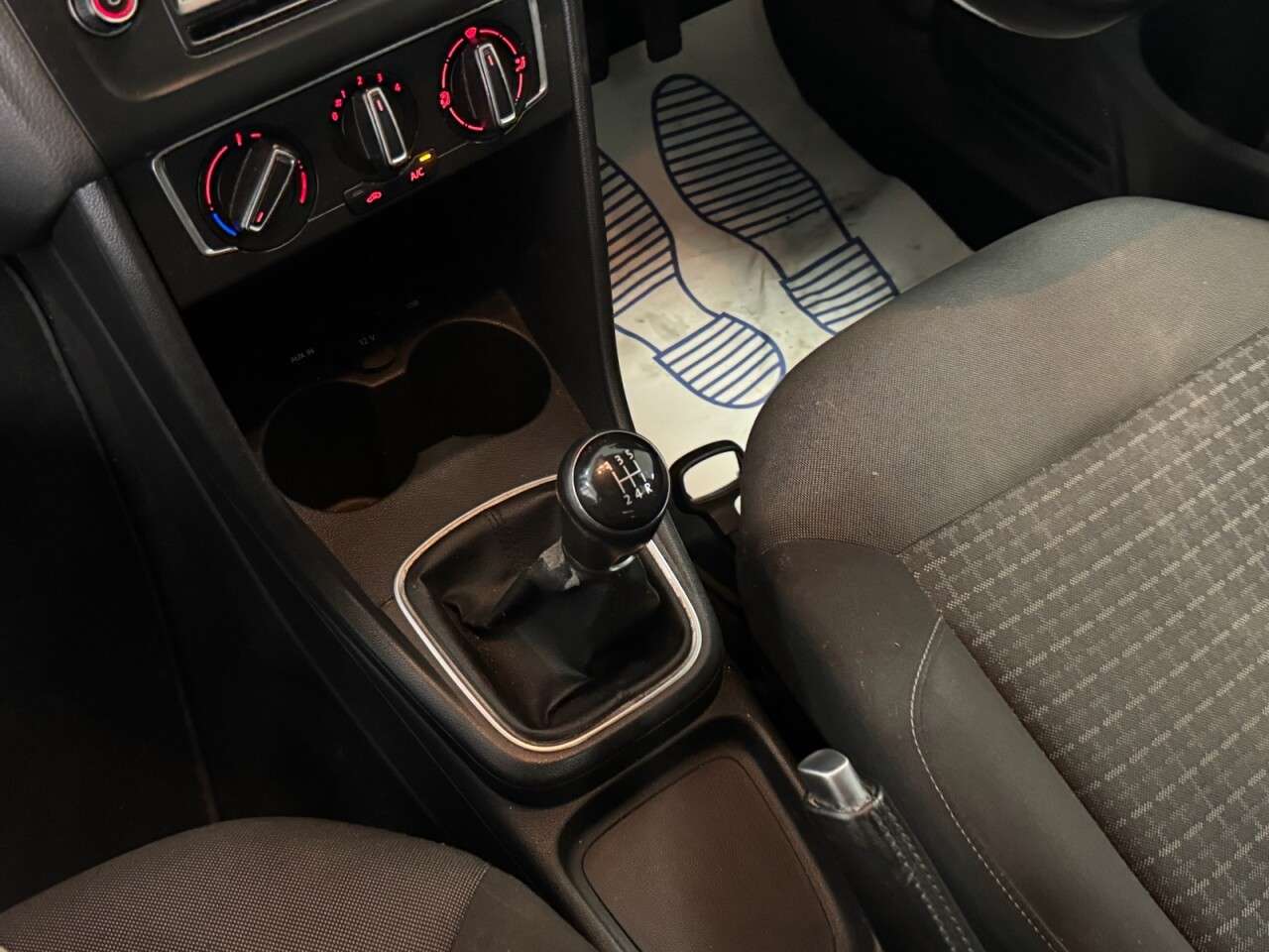 2015 VOLKSWAGEN POLO 2015 VOLKSWAGEN POLO