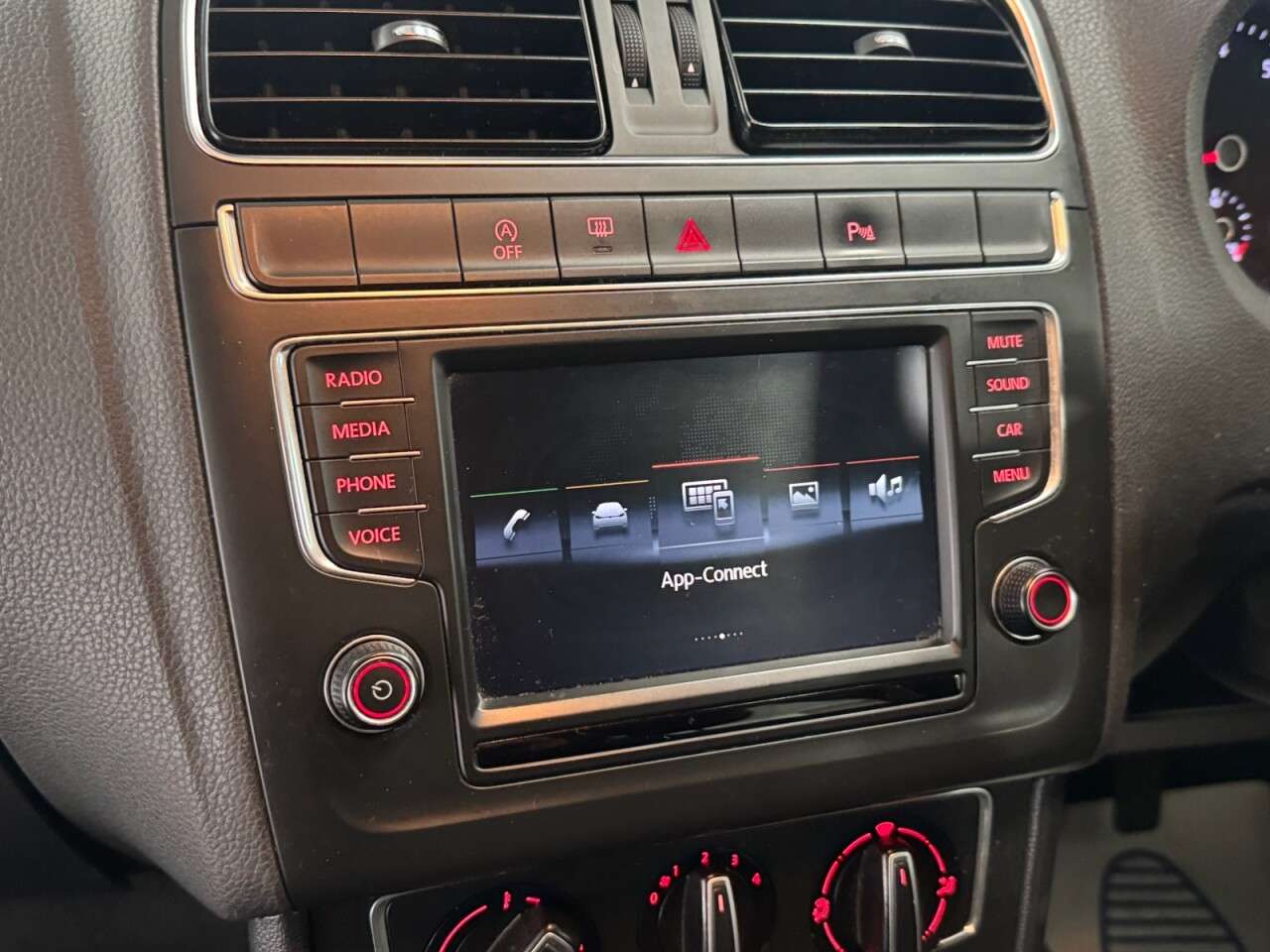 2015 VOLKSWAGEN POLO 2015 VOLKSWAGEN POLO