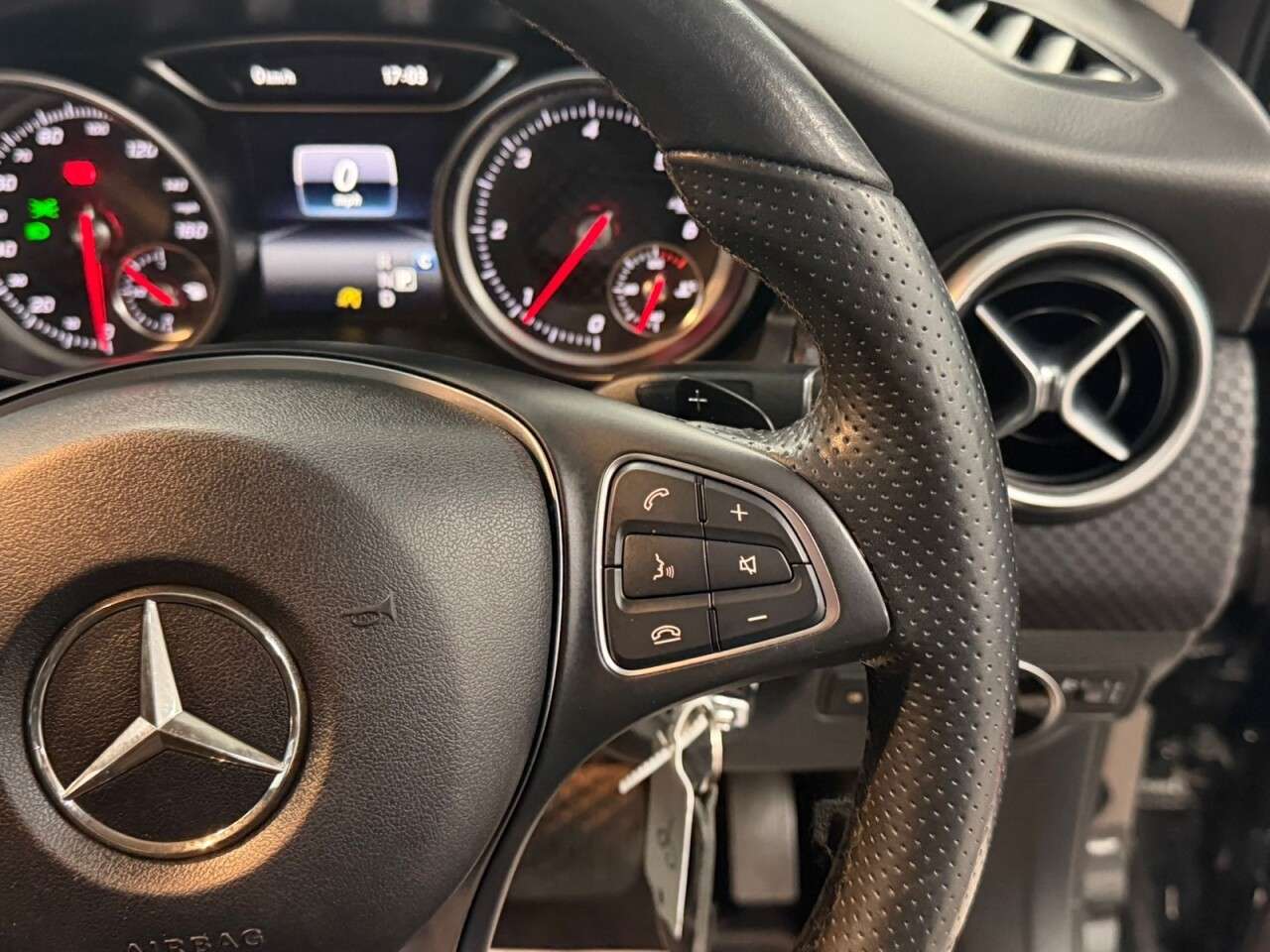 2016 MERCEDES-BENZ A-CLASS 2016 MERCEDES-BENZ A-CLASS