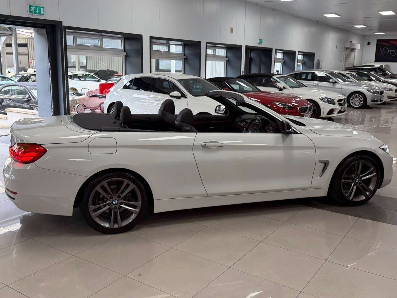 A 2016 BMW 4 SERIES 2.0 420d Sport Convertible 2dr Diesel Auto Euro 6 (s/s) (190 ps) A 2016 BMW 4 SERIES 2.0 420d Sport Convertible 2dr Diesel Auto Euro 6 (s/s) (190 ps)