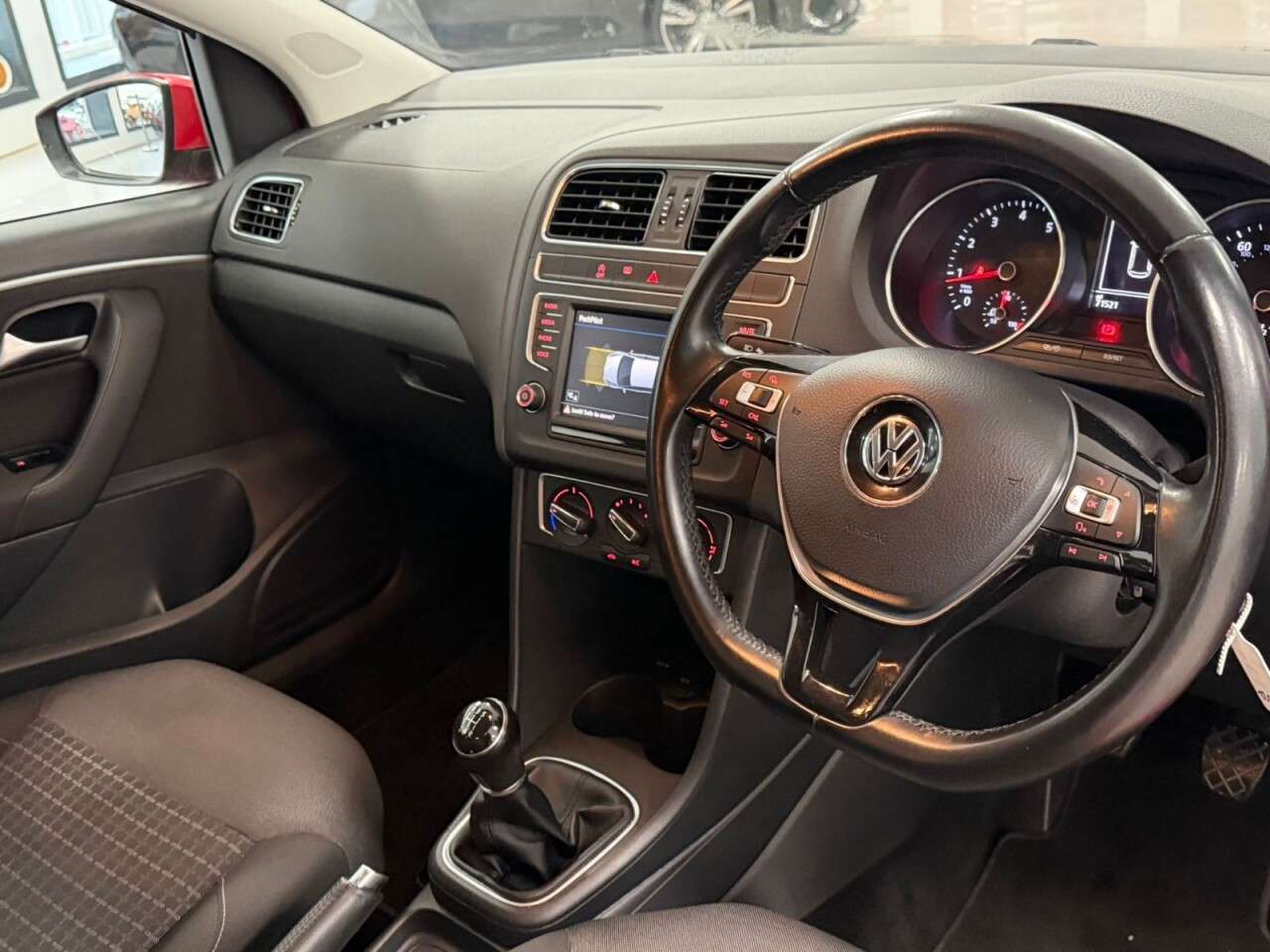 2017 VOLKSWAGEN POLO 2017 VOLKSWAGEN POLO