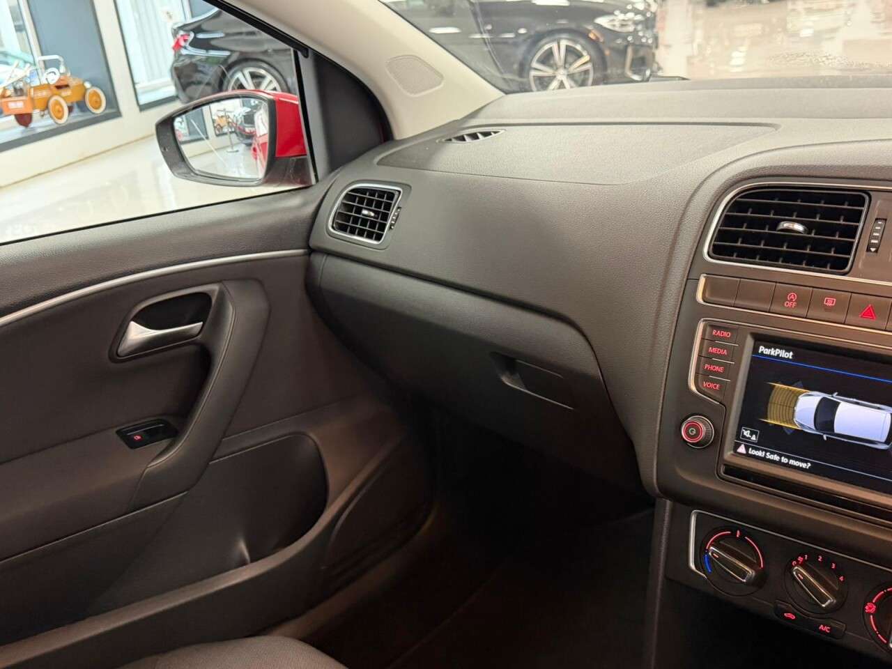 2017 VOLKSWAGEN POLO 2017 VOLKSWAGEN POLO