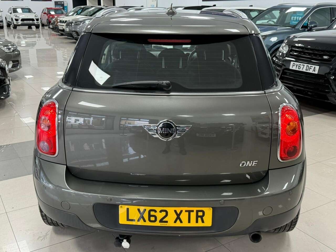 A 2012 MINI COUNTRYMAN 1.6 One SUV 5dr Petrol Manual Euro 5 (s/s) (98 ps) STUNNING COUNTRYMAN PETR A 2012 MINI COUNTRYMAN 1.6 One SUV 5dr Petrol Manual Euro 5 (s/s) (98 ps) STUNNING COUNTRYMAN PETR