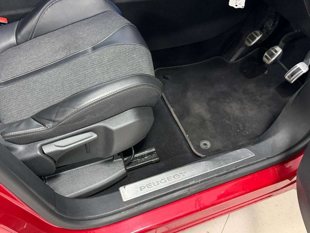 2018 PEUGEOT 3008 2018 PEUGEOT 3008