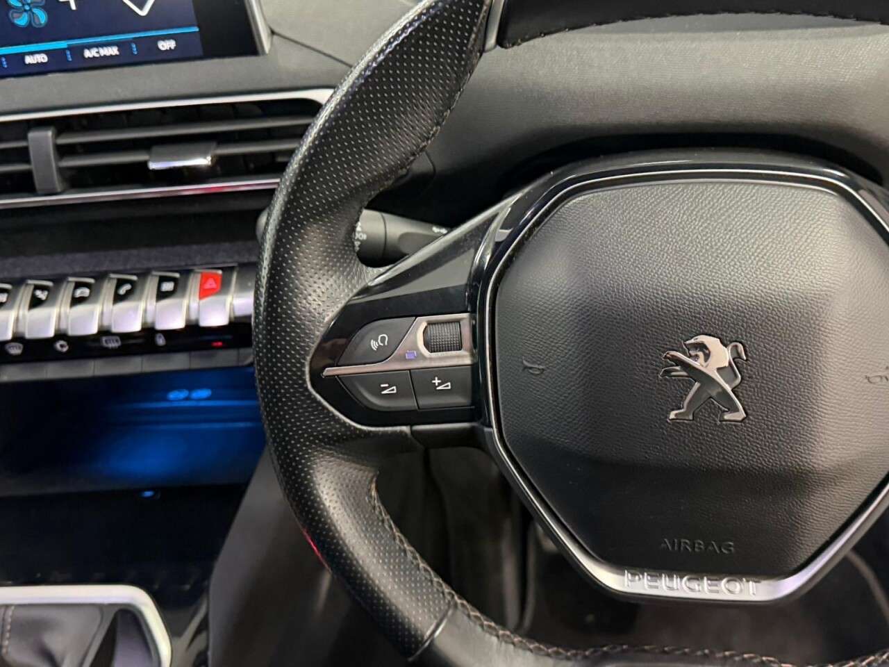 2018 PEUGEOT 3008 2018 PEUGEOT 3008