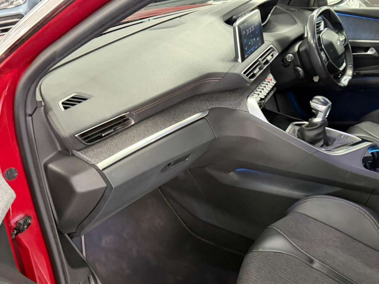 2018 PEUGEOT 3008 2018 PEUGEOT 3008