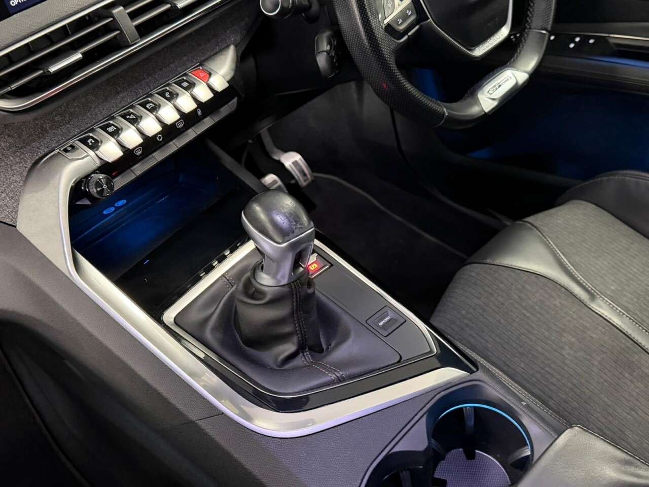 2018 PEUGEOT 3008 2018 PEUGEOT 3008