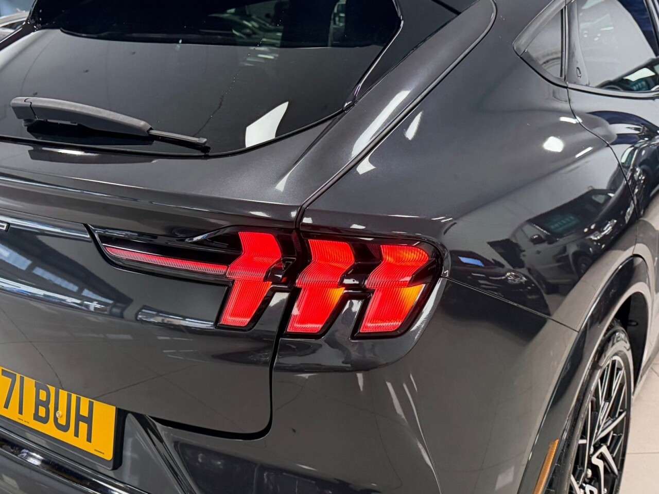 2021 FORD MUSTANG MACH-E 2021 FORD MUSTANG MACH-E