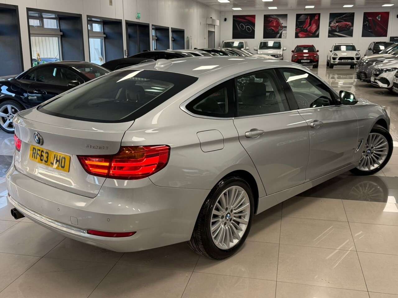 A 2013 BMW 3 SERIES GRAN TURISMO 2.0 328i Luxury GT 5dr Petrol Manual Euro 6 (s/s) (245 ps) FULL BMW HISTORY A 2013 BMW 3 SERIES GRAN TURISMO 2.0 328i Luxury GT 5dr Petrol Manual Euro 6 (s/s) (245 ps) FULL BMW HISTORY