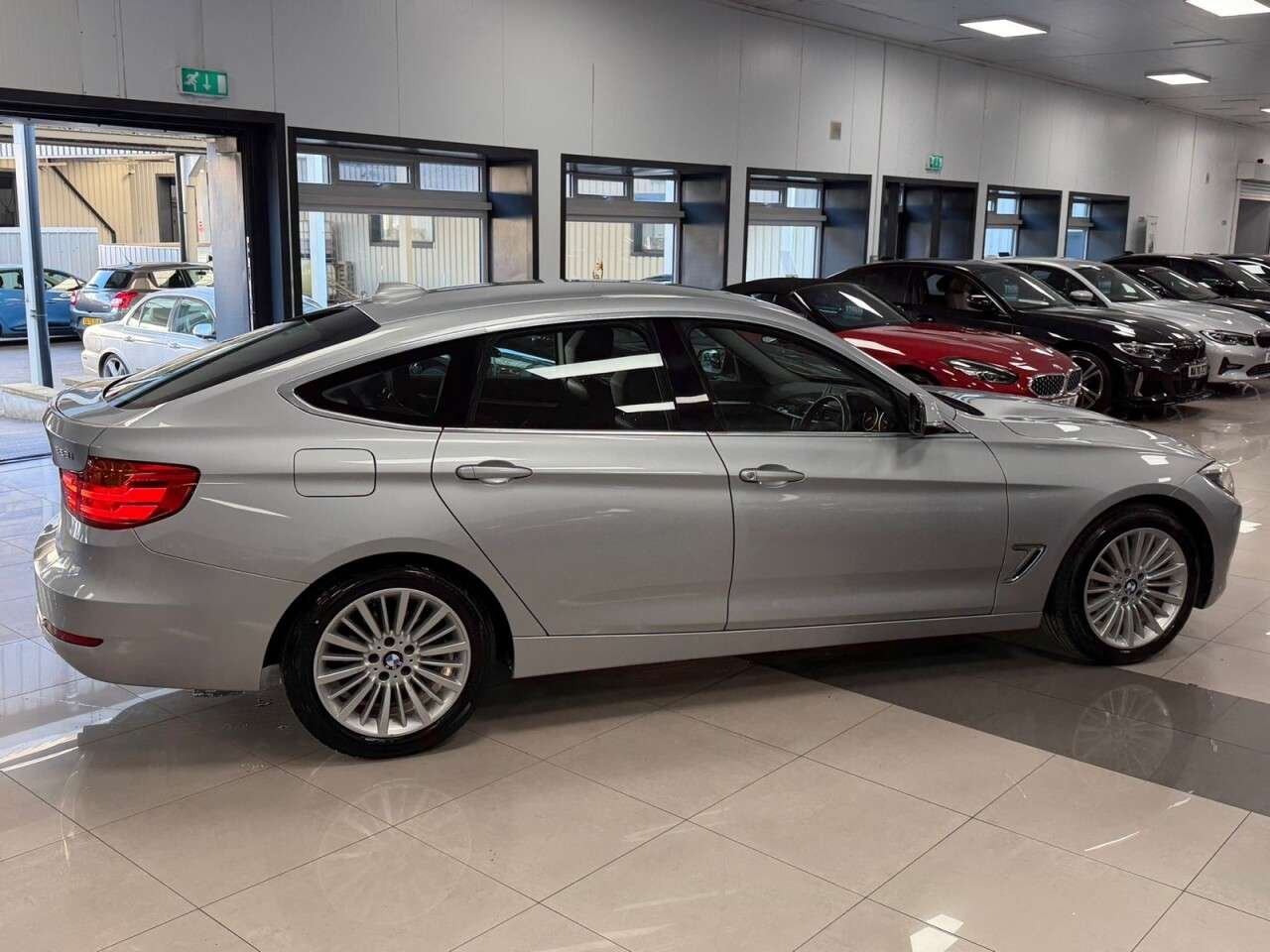 A 2013 BMW 3 SERIES GRAN TURISMO 2.0 328i Luxury GT 5dr Petrol Manual Euro 6 (s/s) (245 ps) FULL BMW HISTORY A 2013 BMW 3 SERIES GRAN TURISMO 2.0 328i Luxury GT 5dr Petrol Manual Euro 6 (s/s) (245 ps) FULL BMW HISTORY