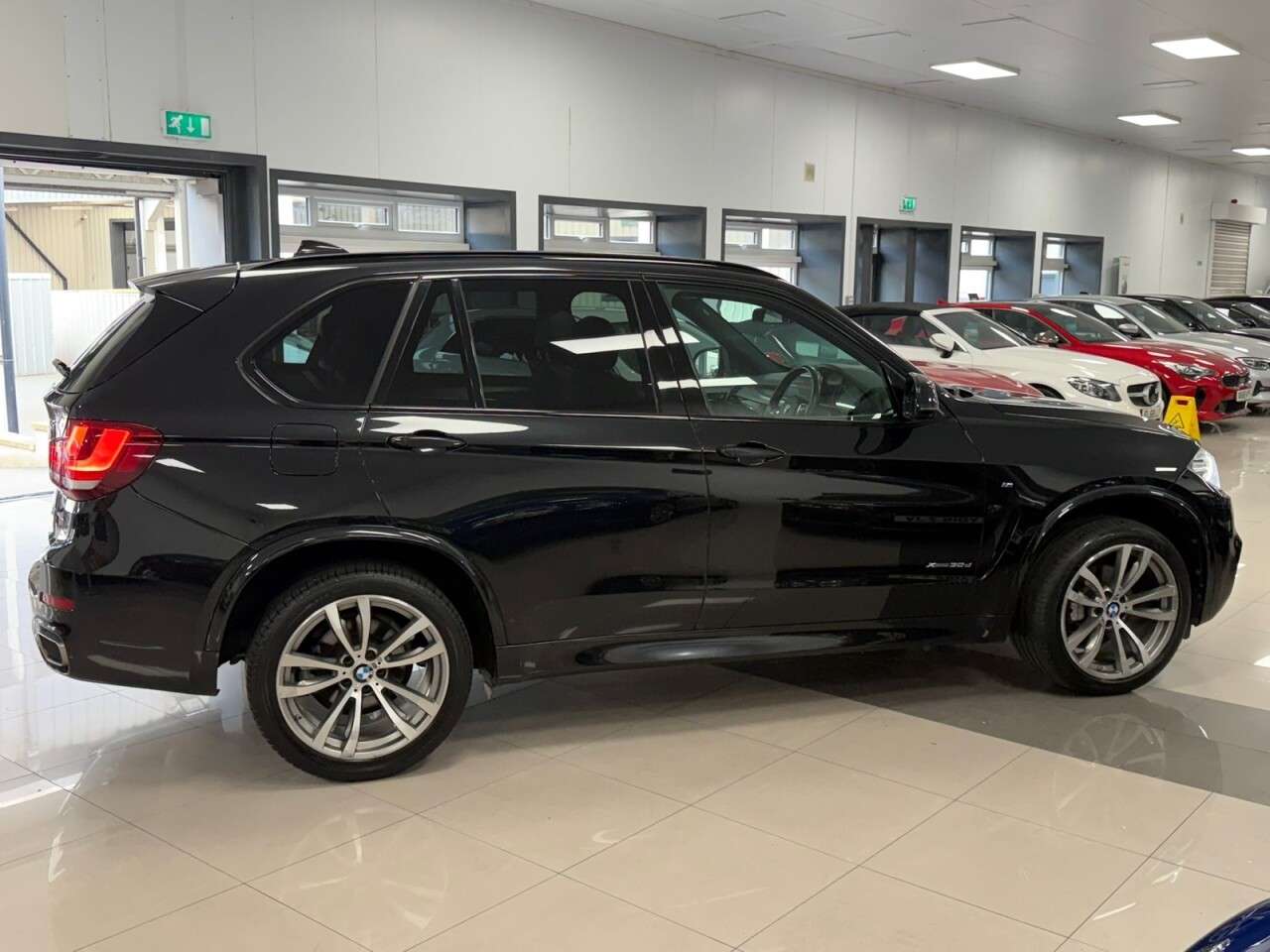 A 2017 BMW X5 3.0 30d M Sport SUV 5dr Diesel Auto xDrive Euro 6 (s/s) (258 ps) HARMON KAR A 2017 BMW X5 3.0 30d M Sport SUV 5dr Diesel Auto xDrive Euro 6 (s/s) (258 ps) HARMON KAR