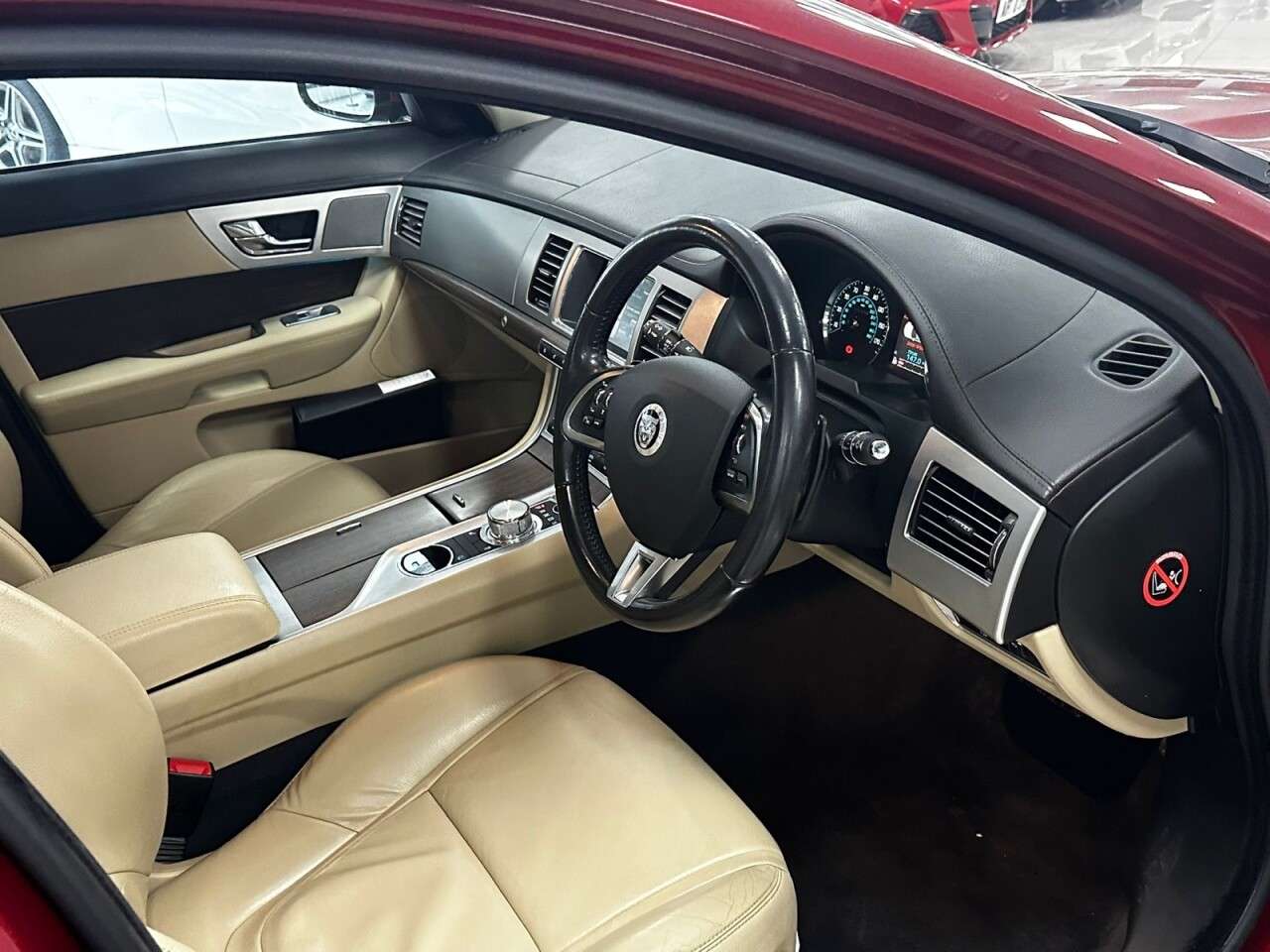 2012 JAGUAR XF 2012 JAGUAR XF