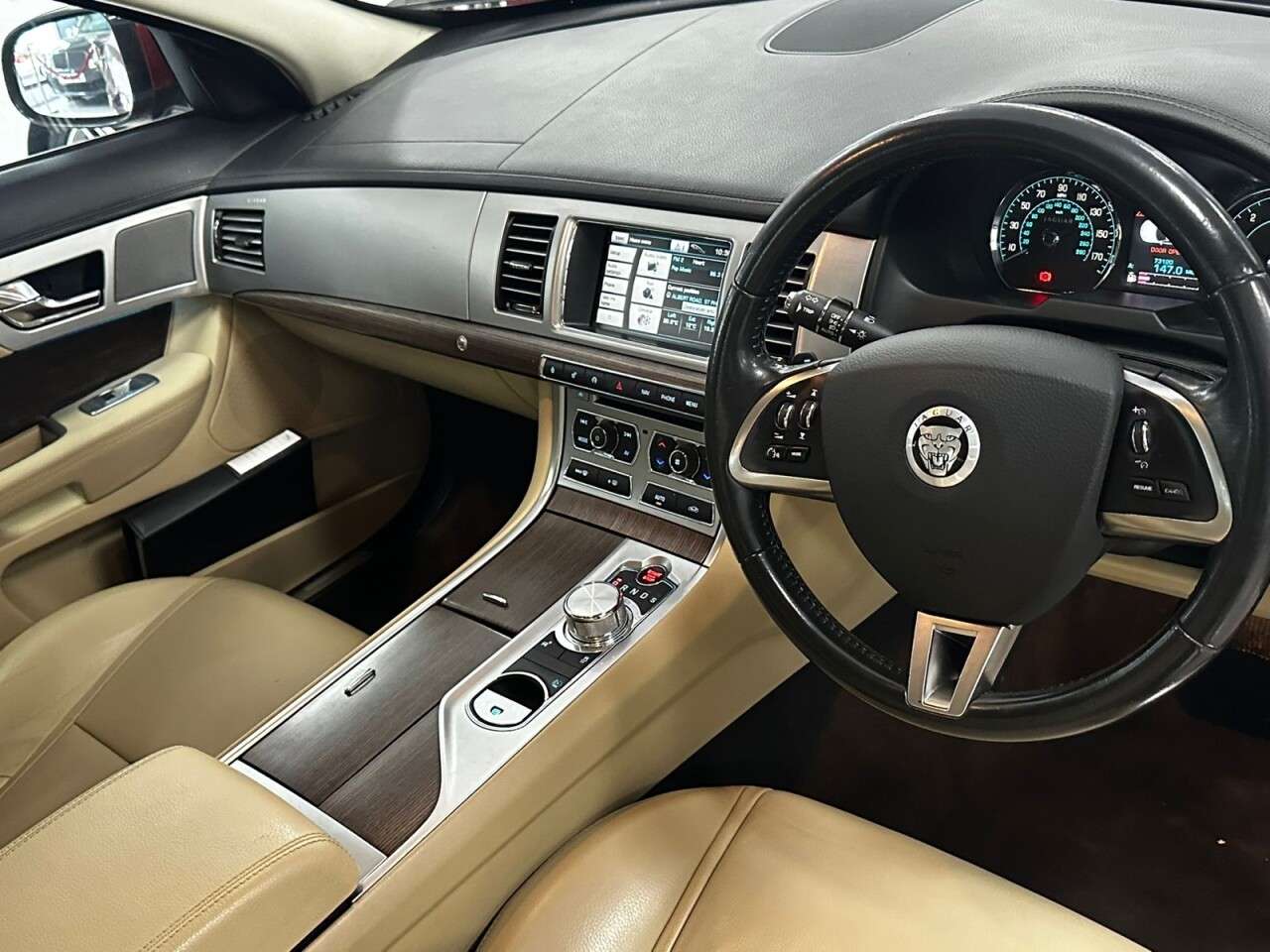 2012 JAGUAR XF 2012 JAGUAR XF