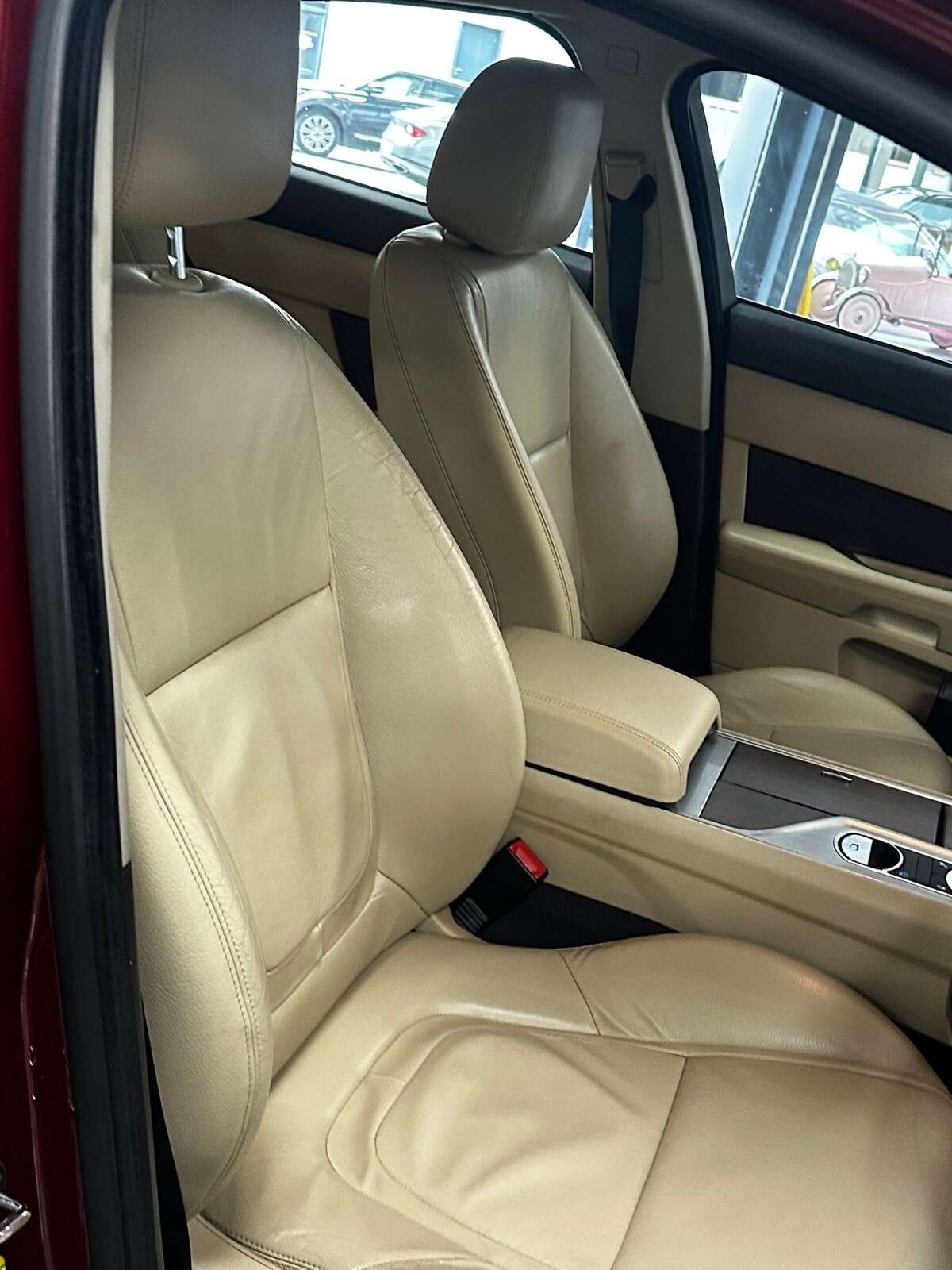 2012 JAGUAR XF 2012 JAGUAR XF