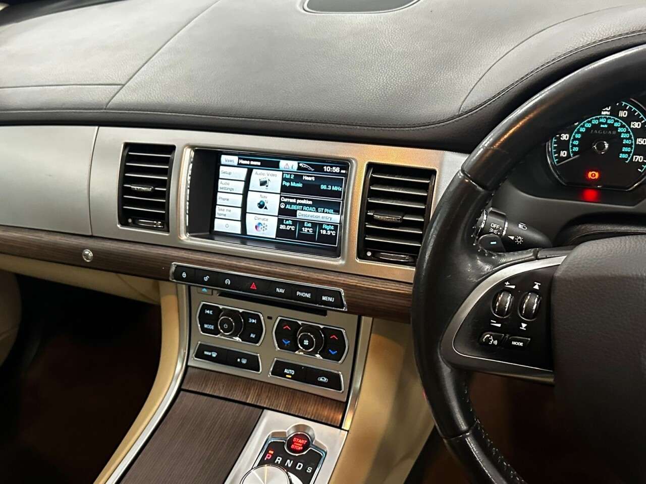 2012 JAGUAR XF 2012 JAGUAR XF