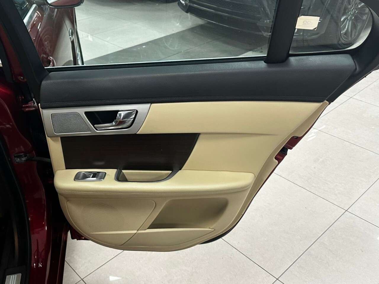 2012 JAGUAR XF 2012 JAGUAR XF