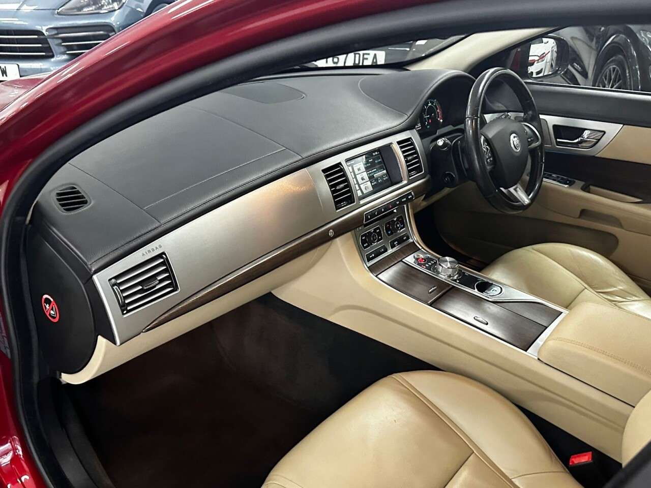 2012 JAGUAR XF 2012 JAGUAR XF