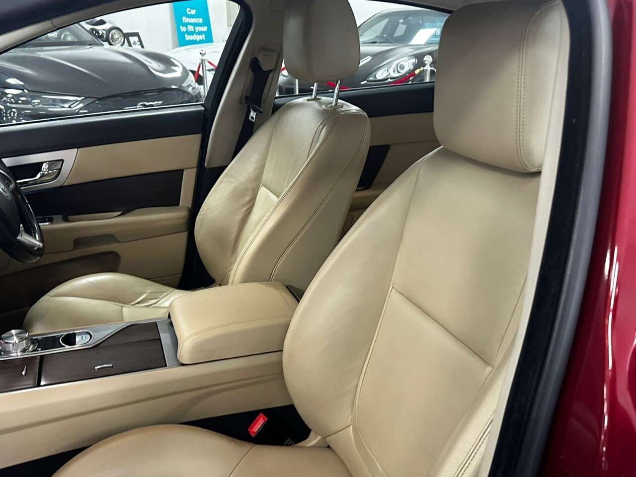 2012 JAGUAR XF 2012 JAGUAR XF