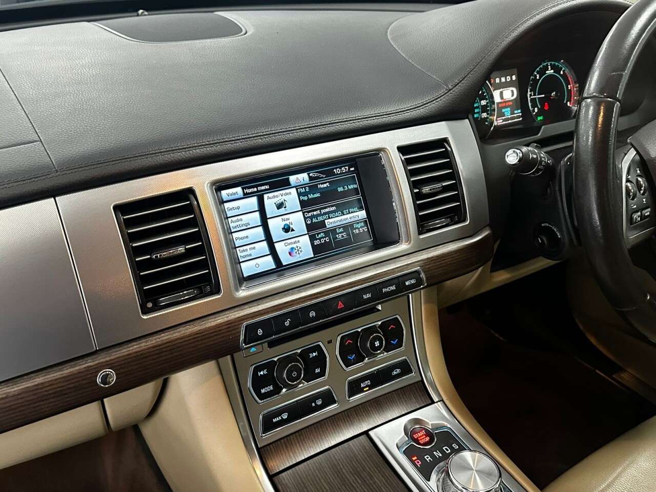 2012 JAGUAR XF 2012 JAGUAR XF