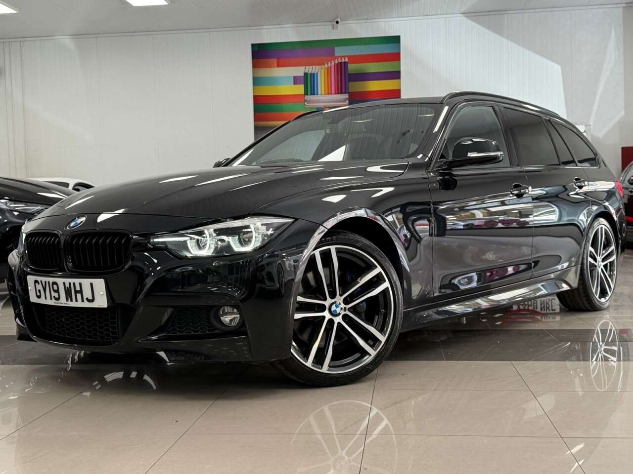 A 2019 BMW 3 SERIES 2.0 320i M Sport Shadow Edition Touring 5dr Petrol Auto Euro 6 (s/s) (184 p A 2019 BMW 3 SERIES 2.0 320i M Sport Shadow Edition Touring 5dr Petrol Auto Euro 6 (s/s) (184 p
