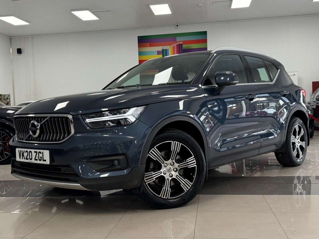 A 2020 VOLVO XC40 2.0 D4 Inscription SUV 5dr Diesel Auto AWD Euro 6 (s/s) (190 ps) INSCRIPTIO A 2020 VOLVO XC40 2.0 D4 Inscription SUV 5dr Diesel Auto AWD Euro 6 (s/s) (190 ps) INSCRIPTIO