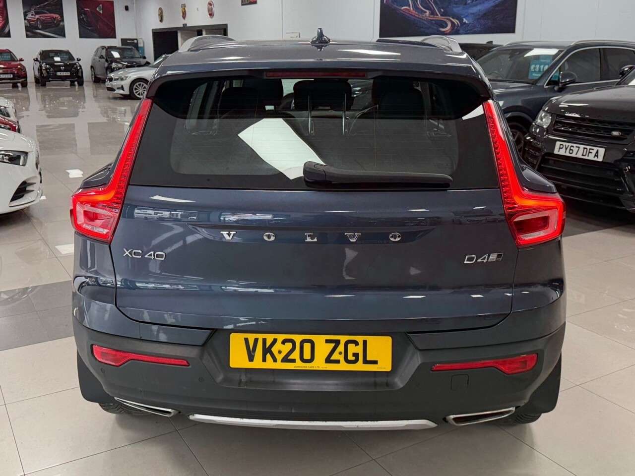 2020 VOLVO XC40 2020 VOLVO XC40