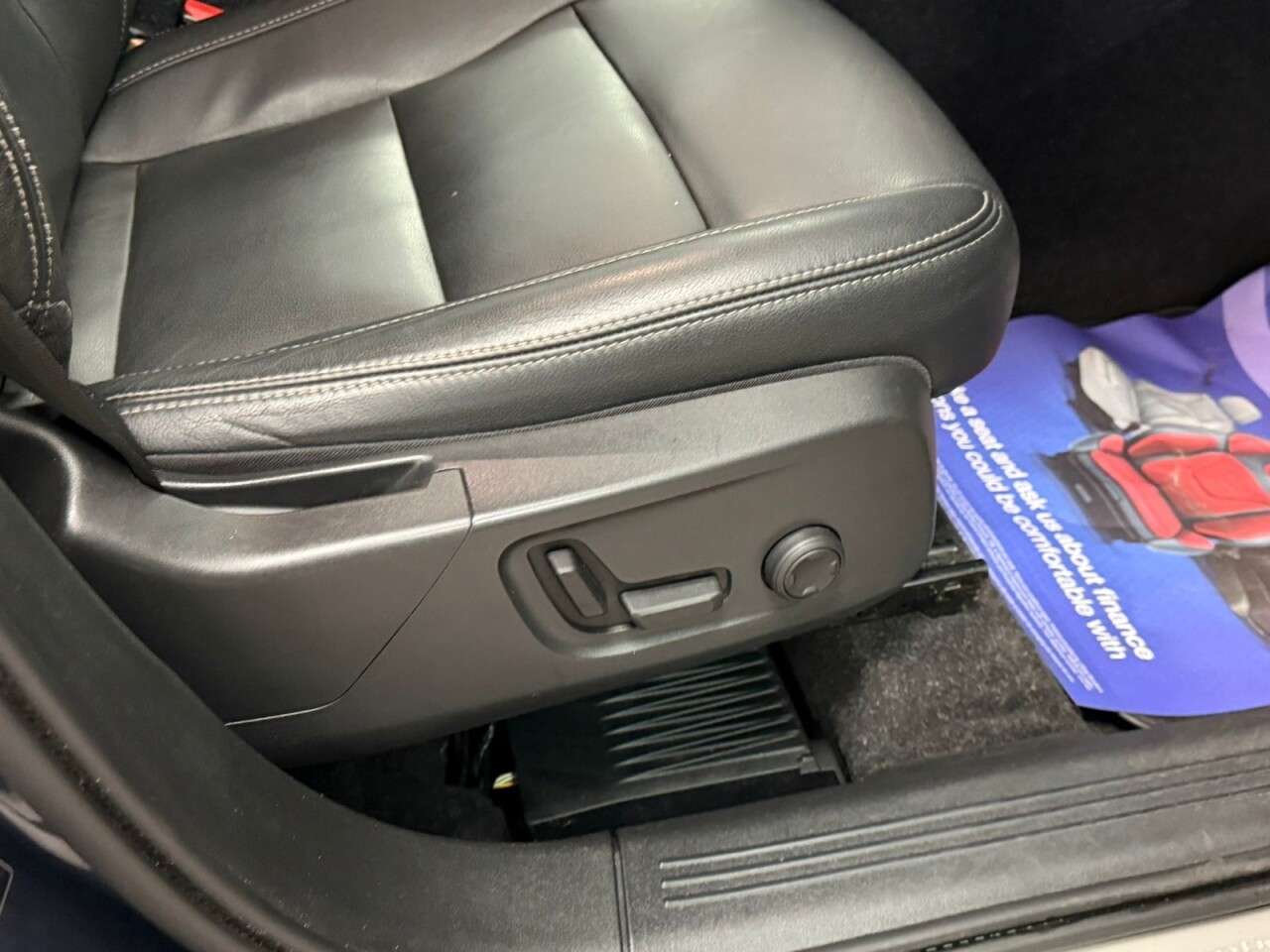 2020 VOLVO XC40 2020 VOLVO XC40