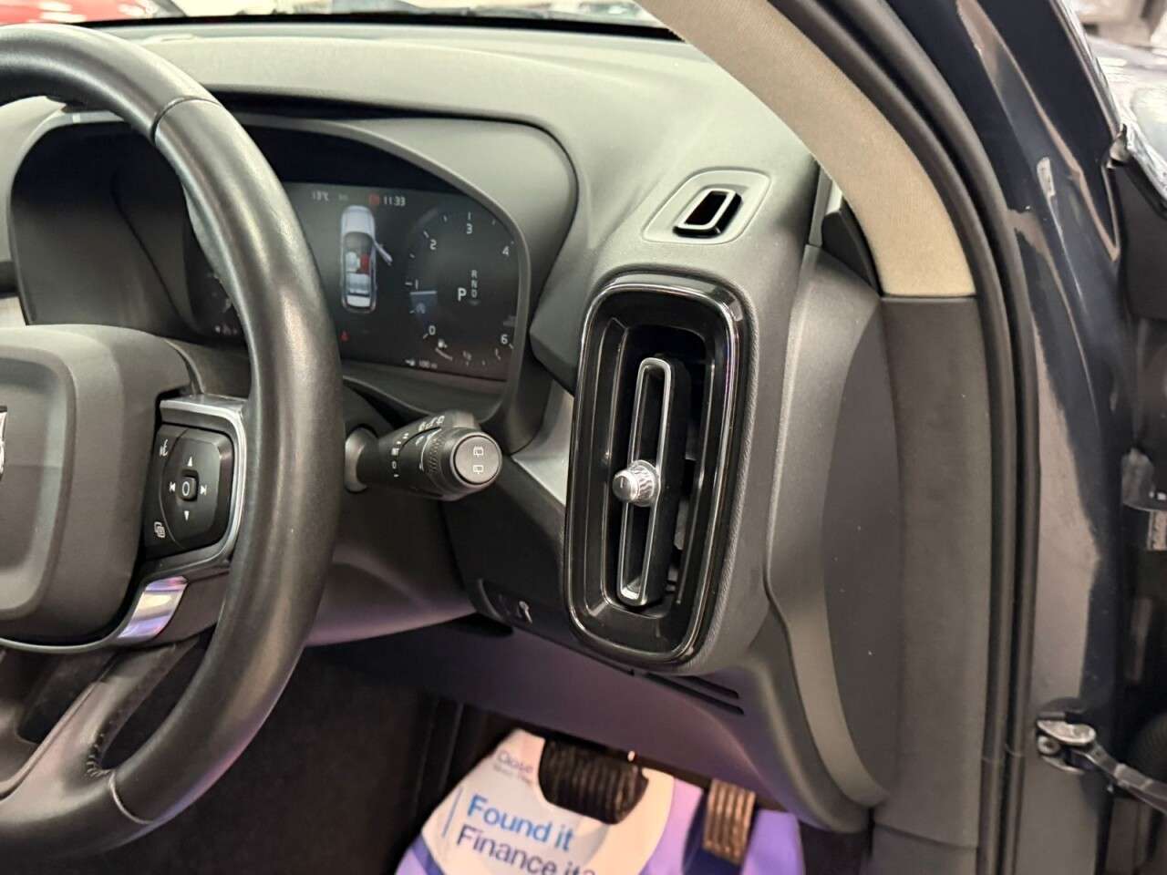 2020 VOLVO XC40 2020 VOLVO XC40