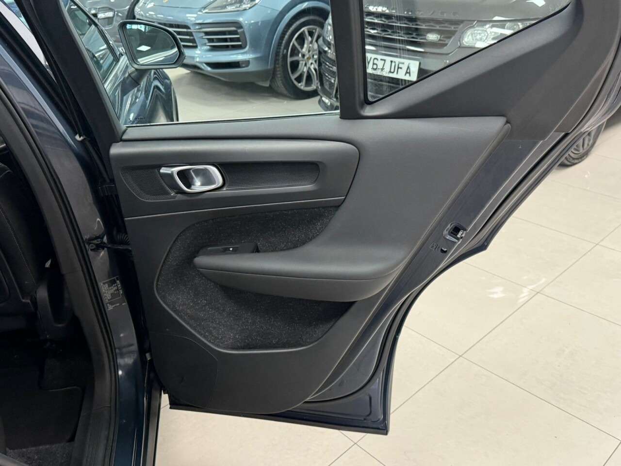 2020 VOLVO XC40 2020 VOLVO XC40