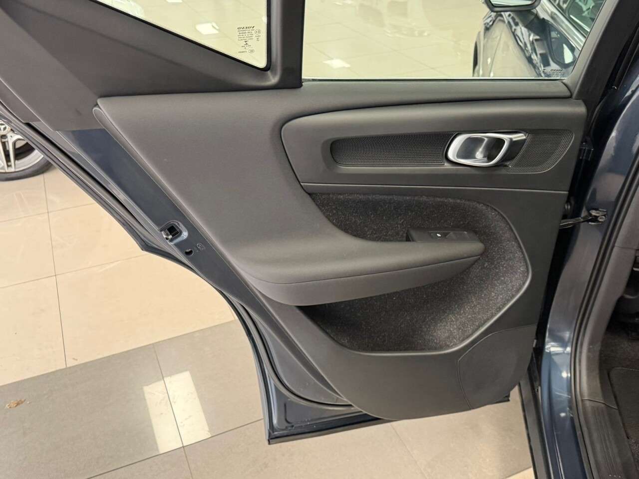 2020 VOLVO XC40 2020 VOLVO XC40