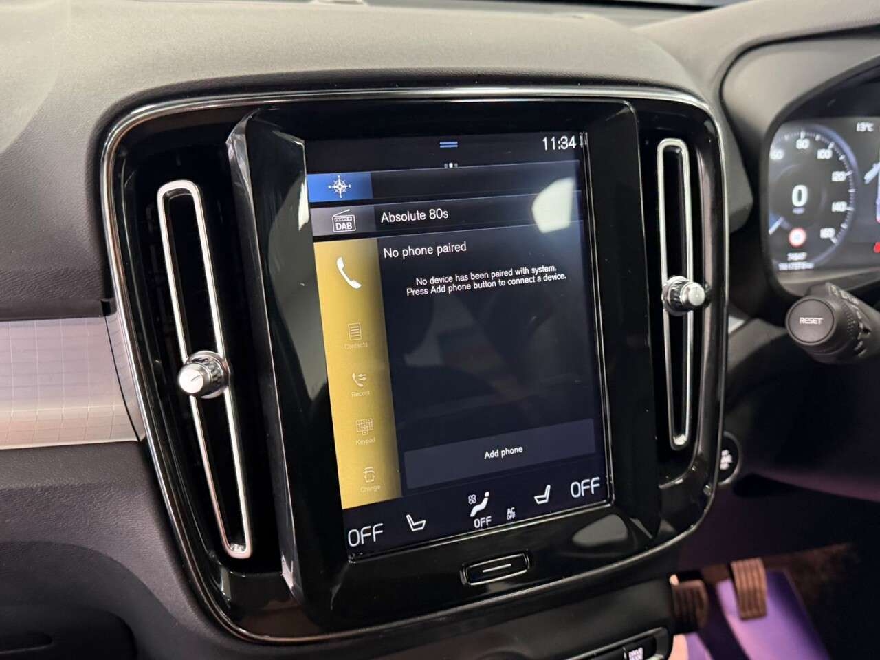 2020 VOLVO XC40 2020 VOLVO XC40