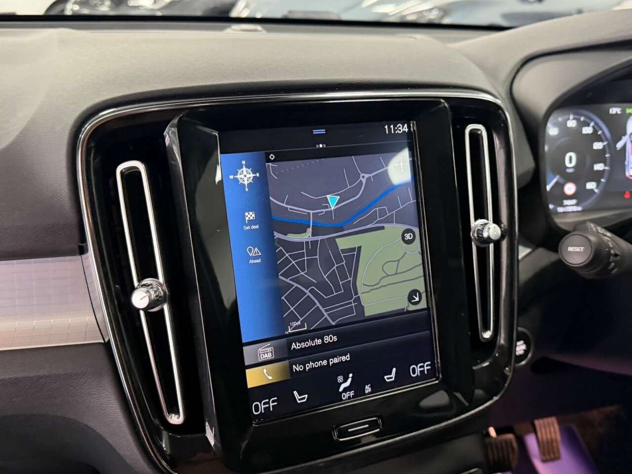 2020 VOLVO XC40 2020 VOLVO XC40