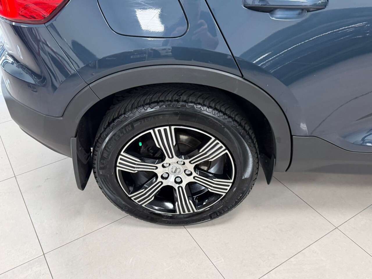 2020 VOLVO XC40 2020 VOLVO XC40