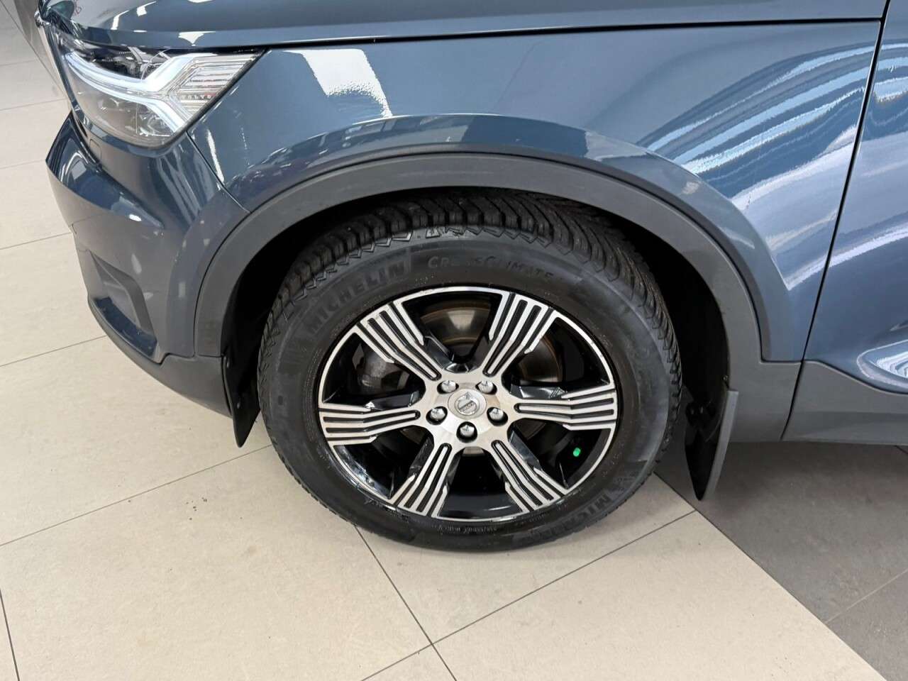 2020 VOLVO XC40 2020 VOLVO XC40