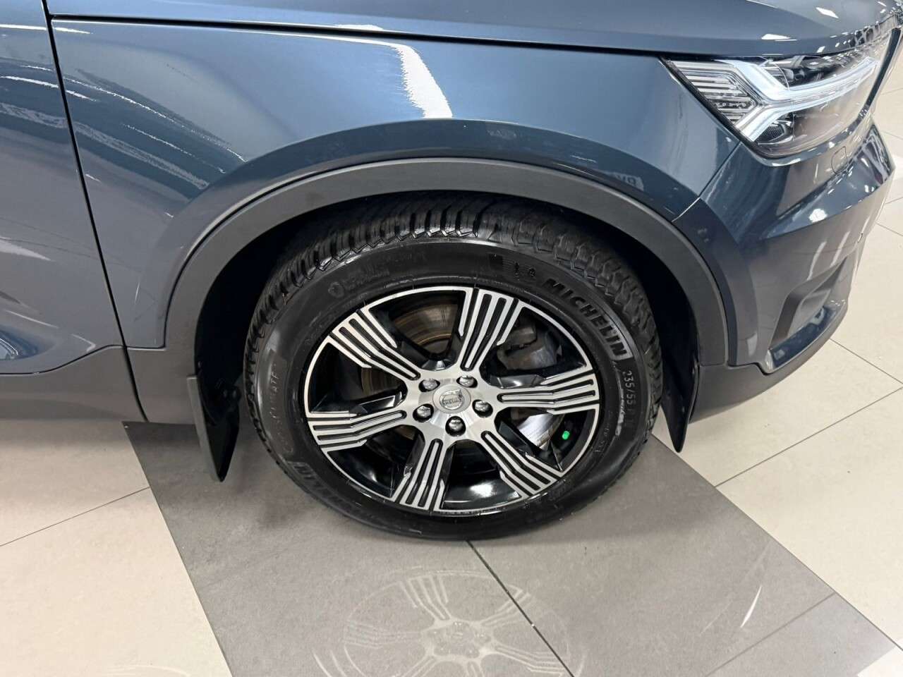 2020 VOLVO XC40 2020 VOLVO XC40