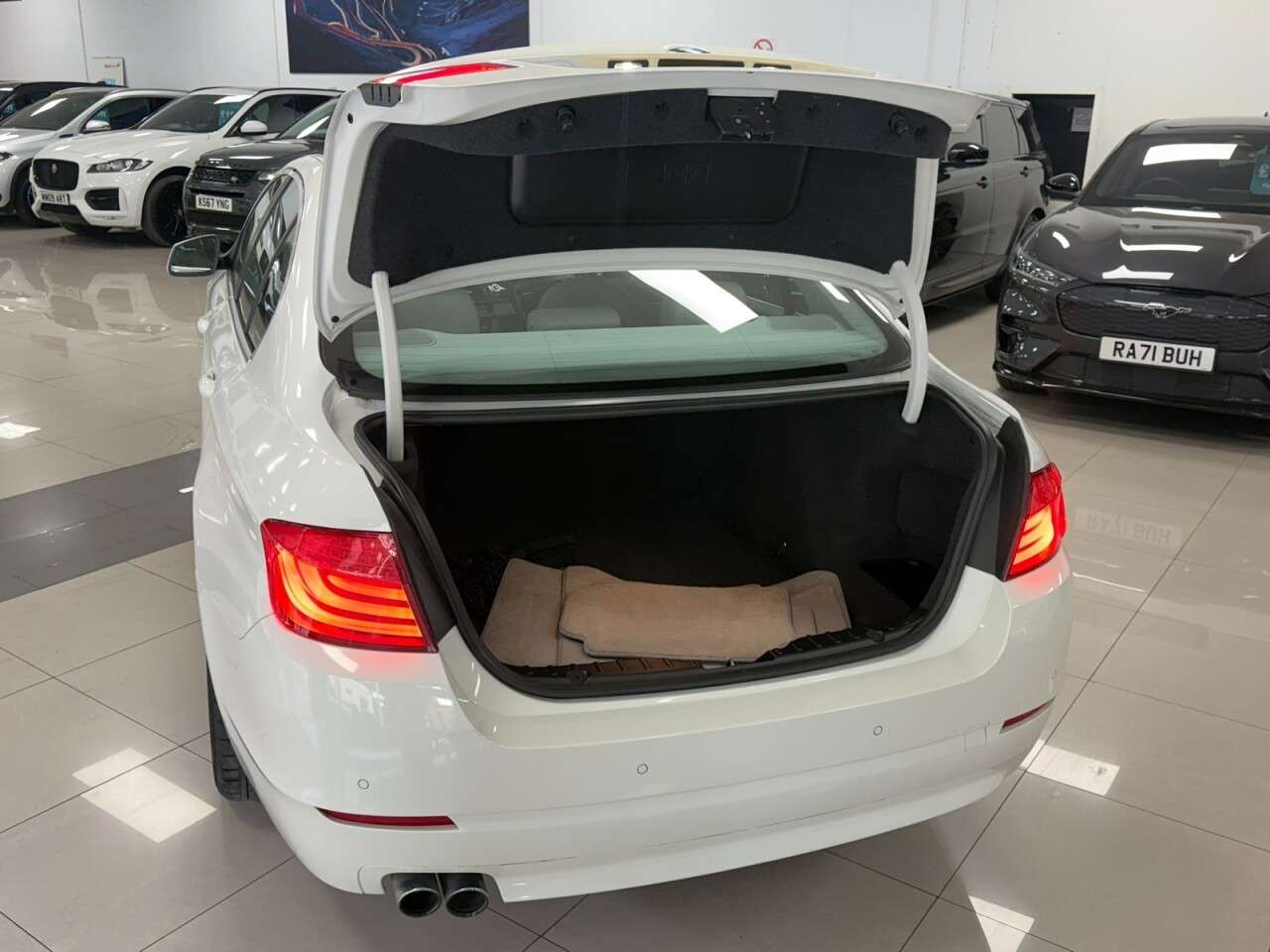 2011 BMW 5 SERIES 2011 BMW 5 SERIES